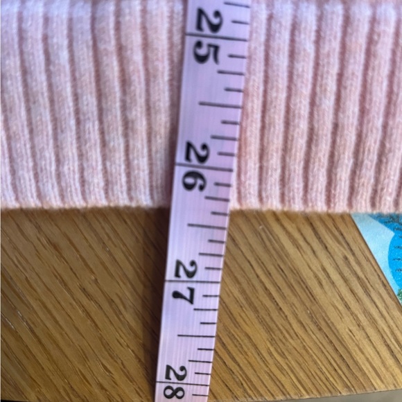 LL Bean Classic Cashmere Pink Sweater Size Large - Picture 10 of 10